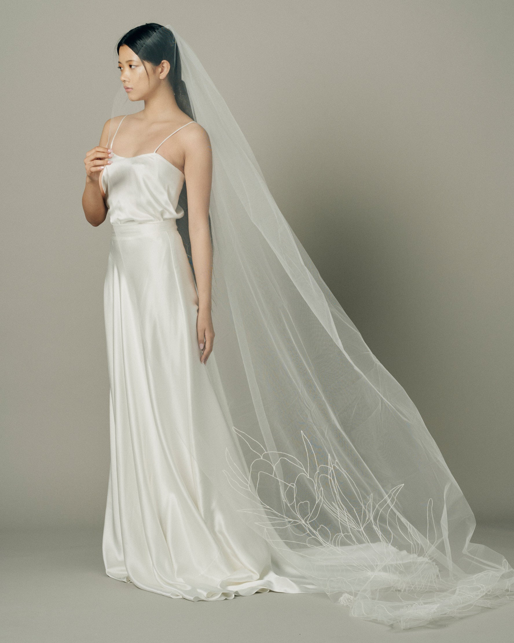 ApolloBox Ultra Long Pearl Wedding Veil