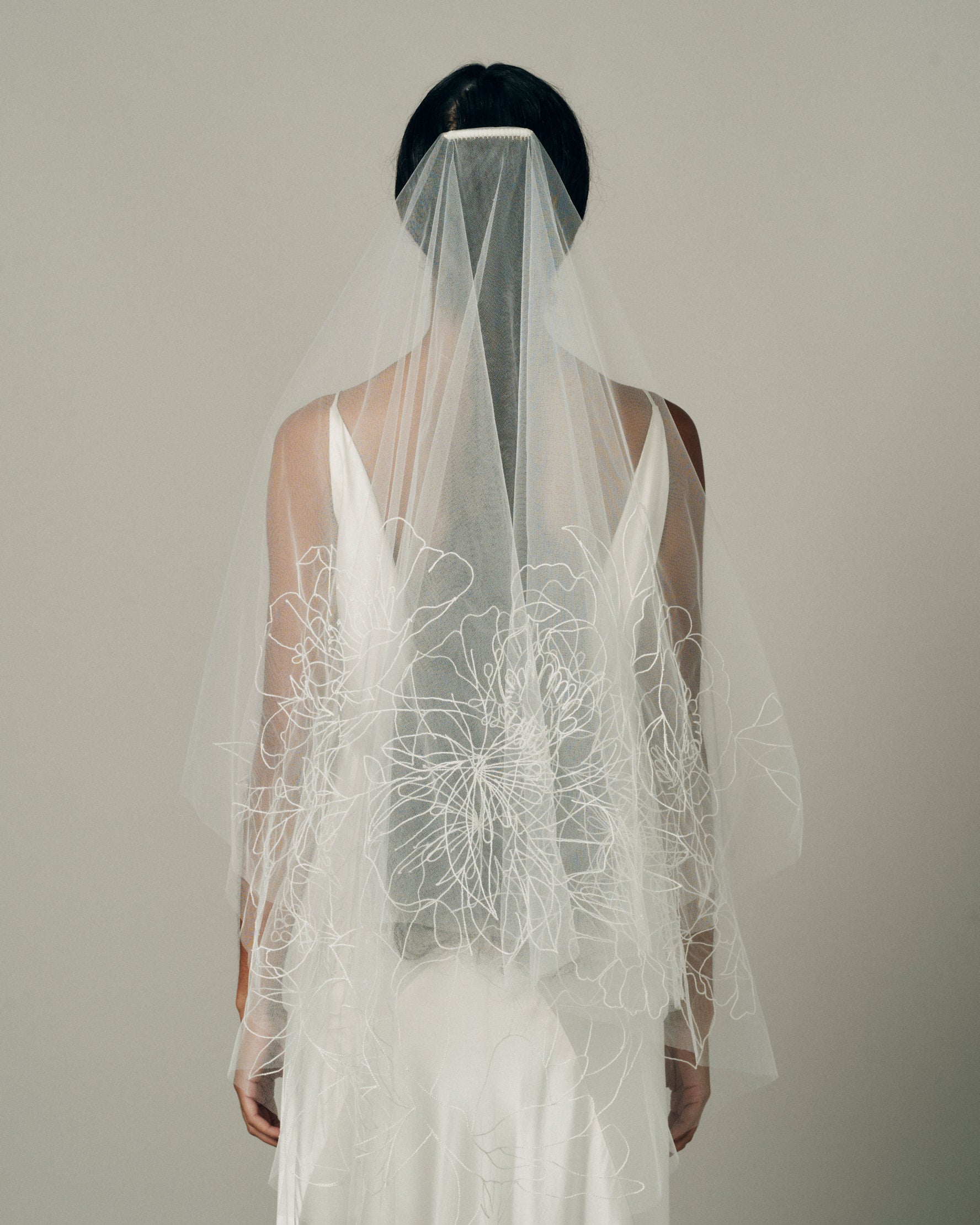 FLORET LINE EMBROIDERY WEDDING VEIL Ofrenda Studio
