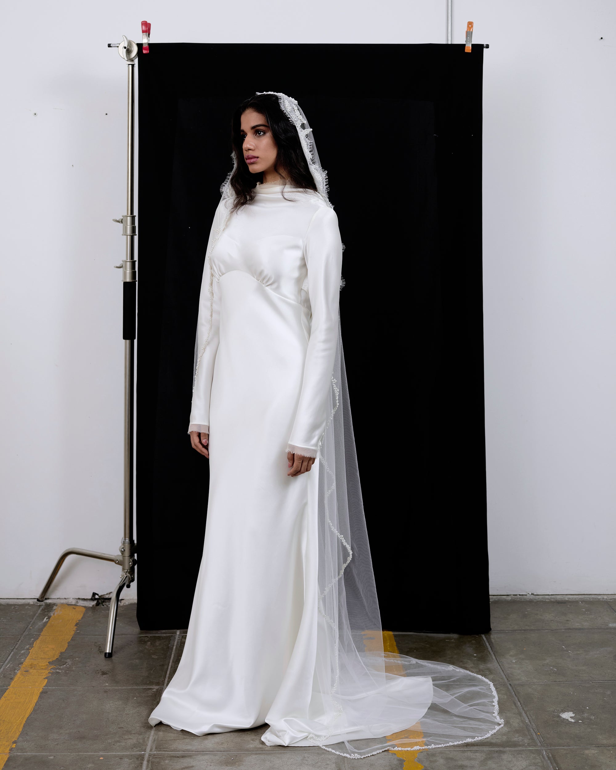 HARPER PEARLS BEADED LACE VEIL