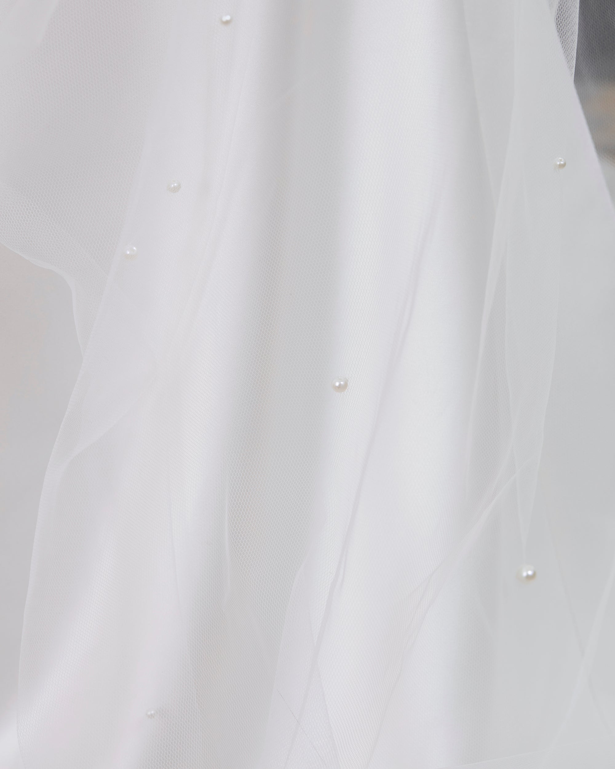 HAZEL GLASS PEARLS BEADED VEIL