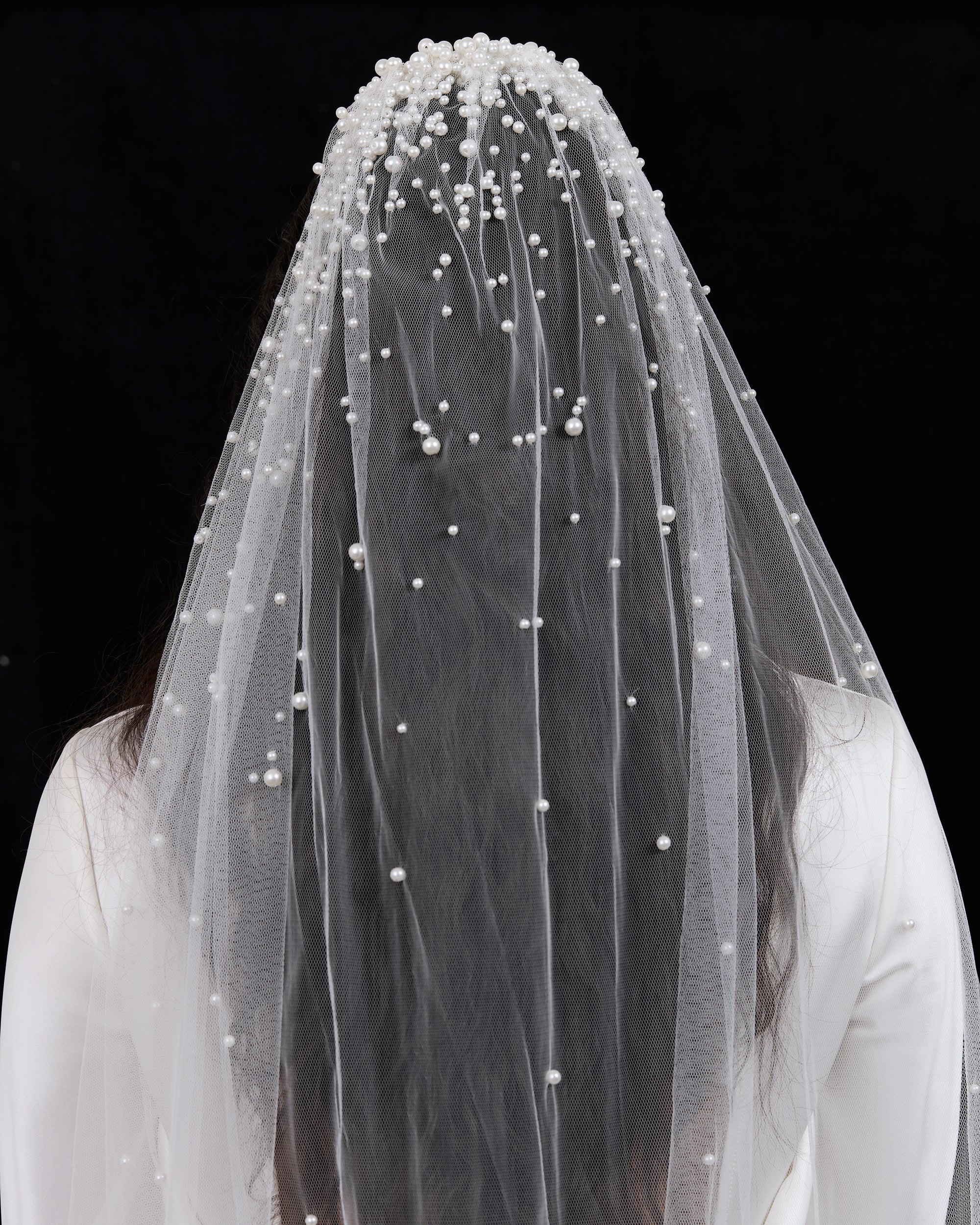 HAZEL GLASS PEARLS BEADED VEIL