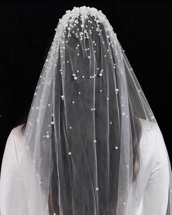 HAZEL GLASS PEARLS BEADED VEIL