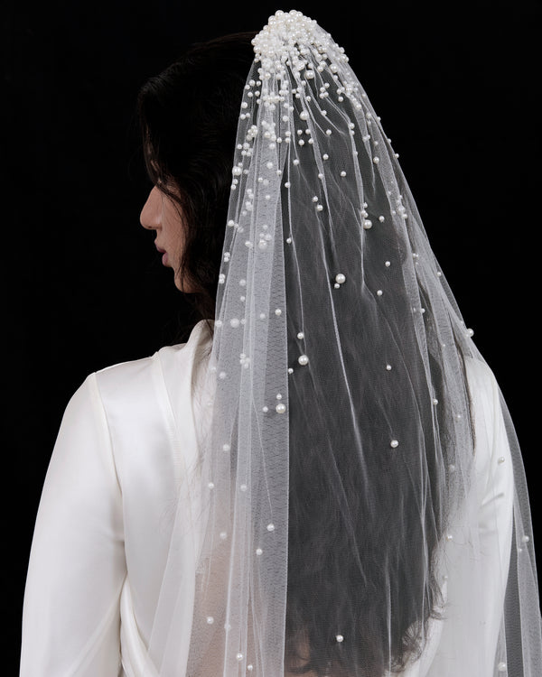 HAZEL GLASS PEARLS BEADED VEIL