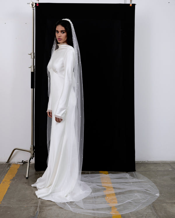 HAZEL GLASS PEARLS BEADED VEIL