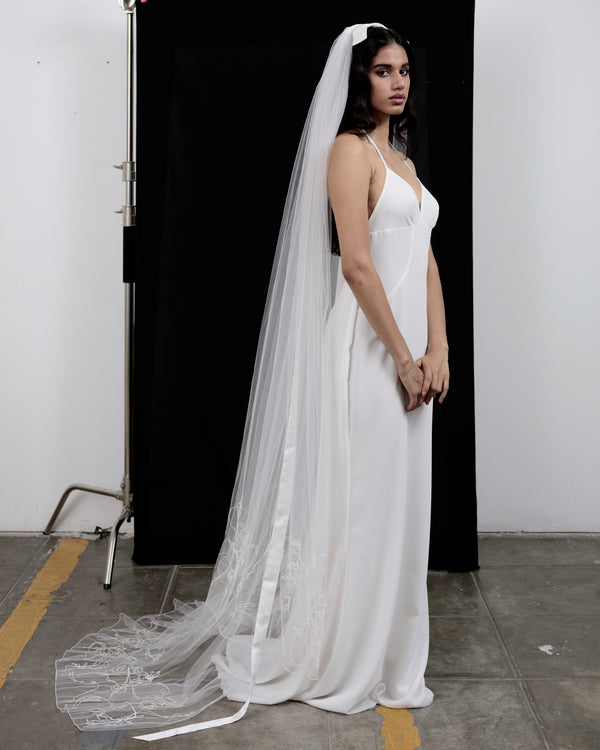 GRETA FLORAL BEADED BOW VEIL