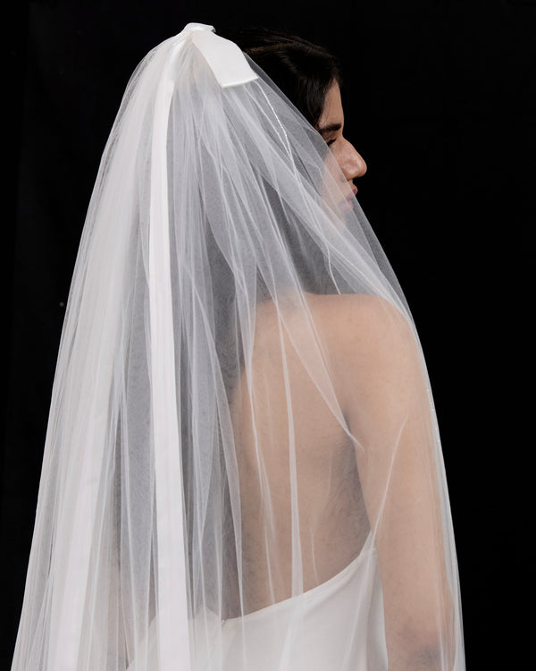 GRETA FLORAL BEADED BOW VEIL