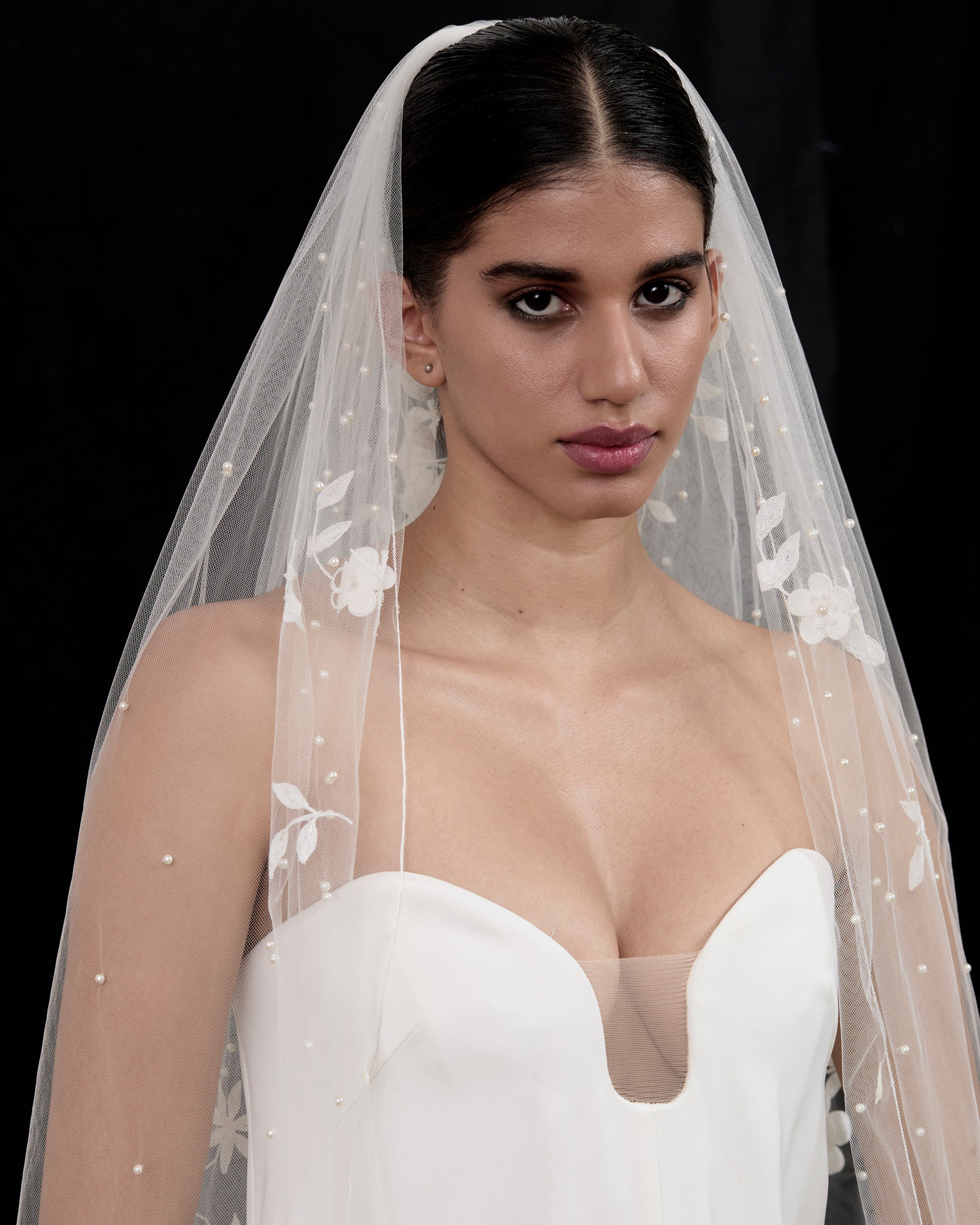 RENATA  FLORAL EMBROIDERY VEIL