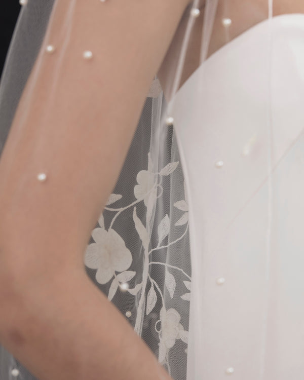 RENATA  FLORAL EMBROIDERY VEIL
