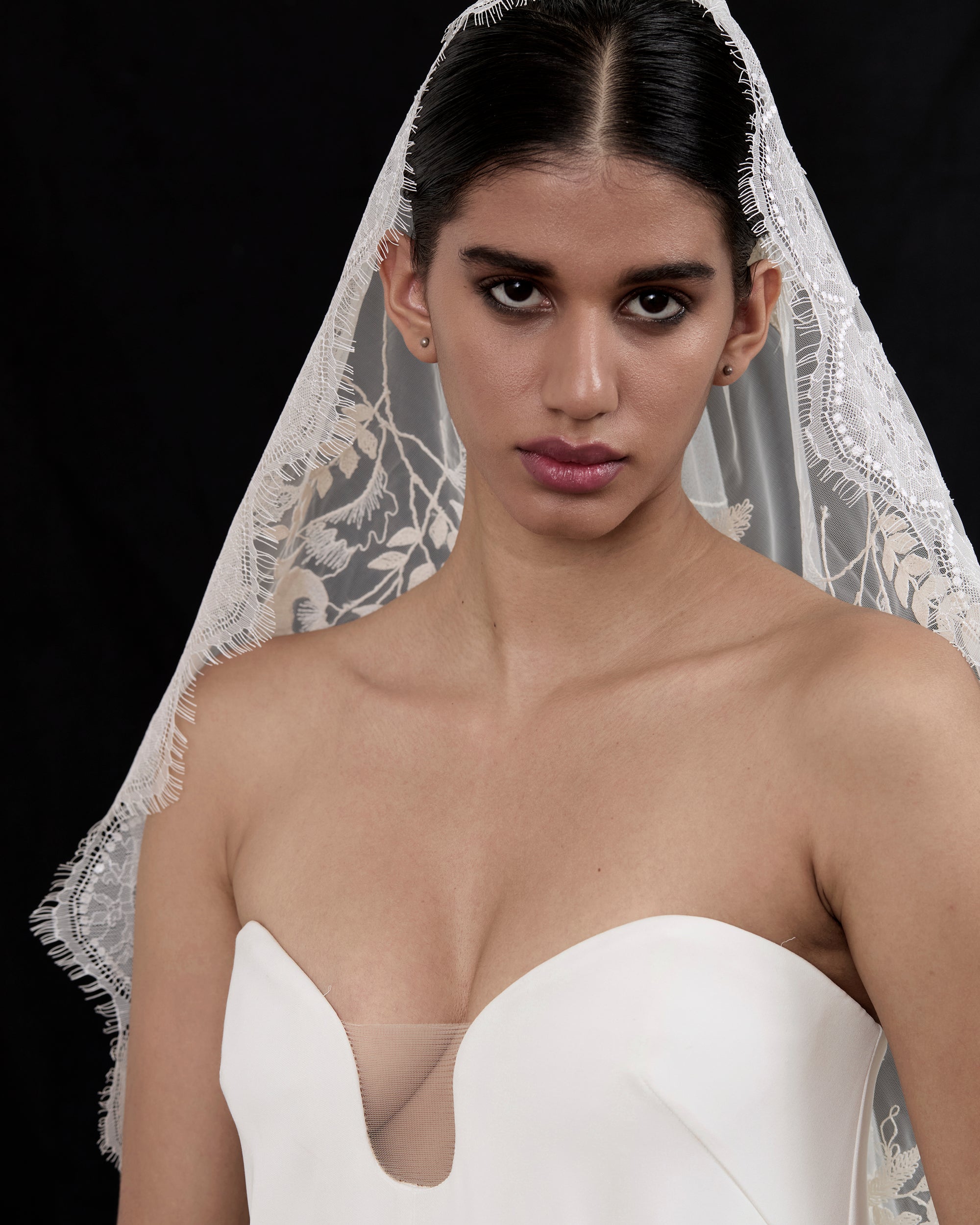 BIANCA  FLORAL EMBROIDERY VEIL
