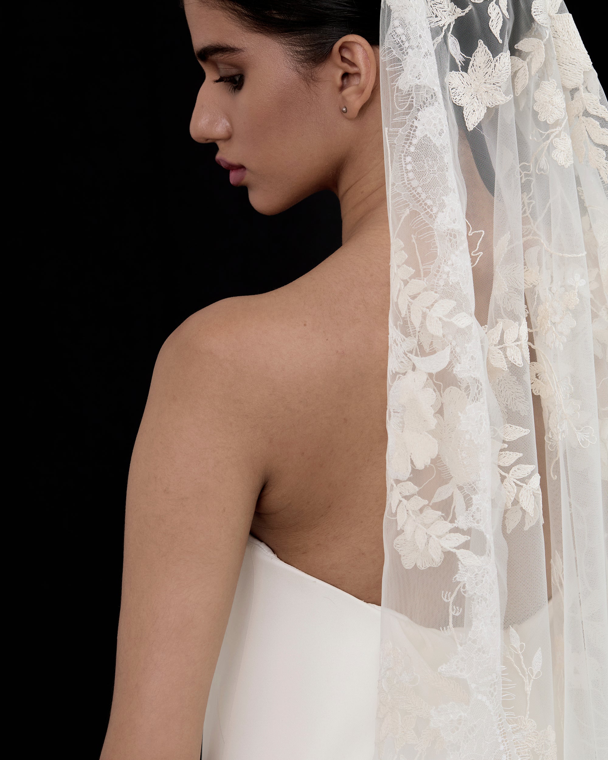 BIANCA  FLORAL EMBROIDERY VEIL