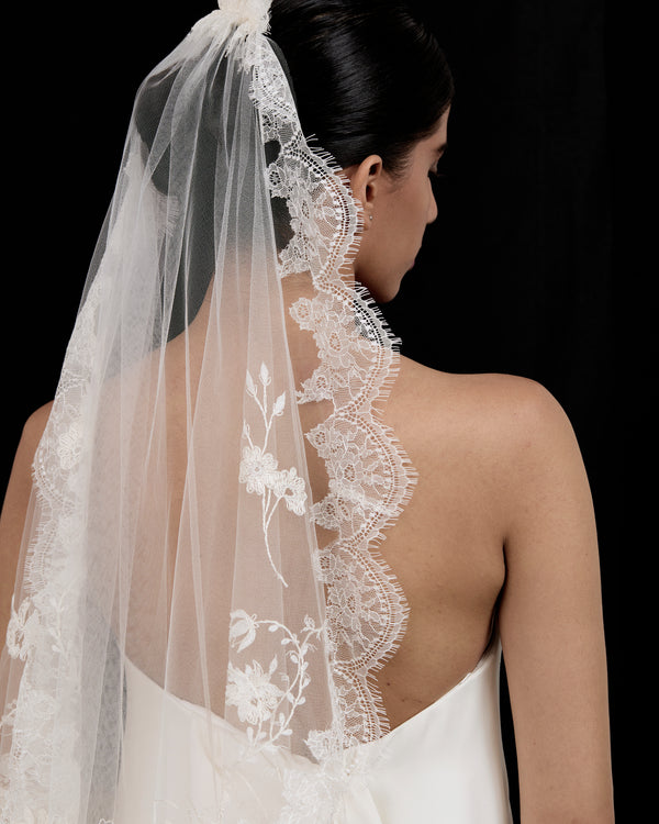 JULIA  FLORAL EMBROIDERY VEIL