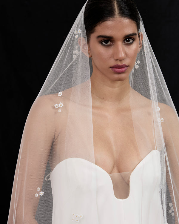 FREYA FLOWER CLUSTERS BEADED VEIL