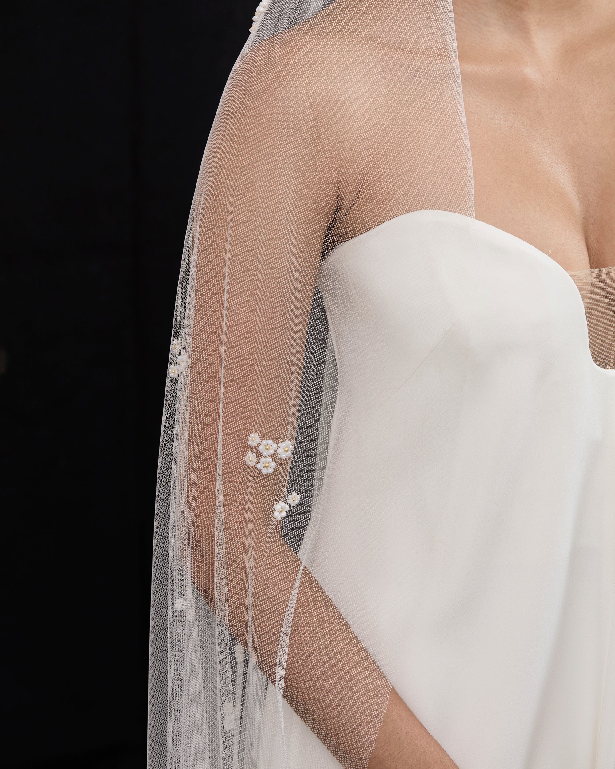 FREYA FLOWER CLUSTERS BEADED VEIL