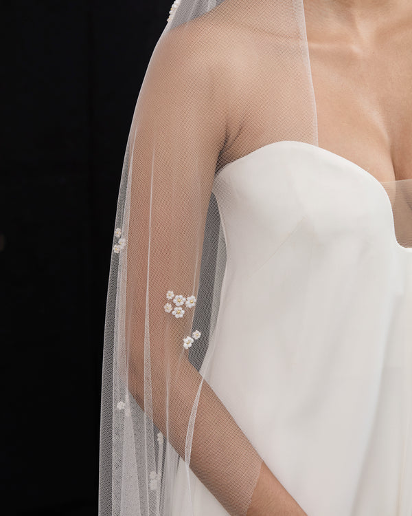 FREYA FLOWER CLUSTERS BEADED VEIL