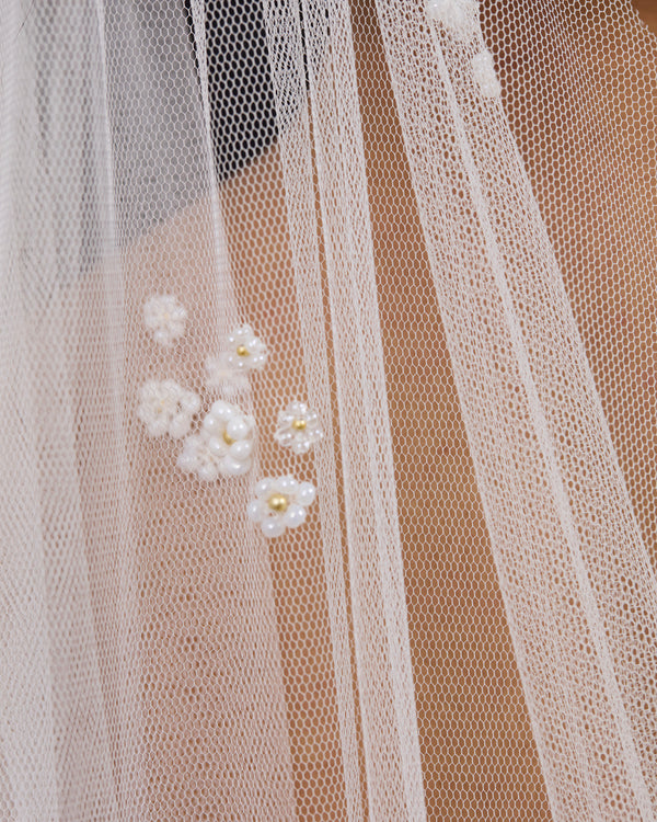 FREYA FLOWER CLUSTERS BEADED VEIL