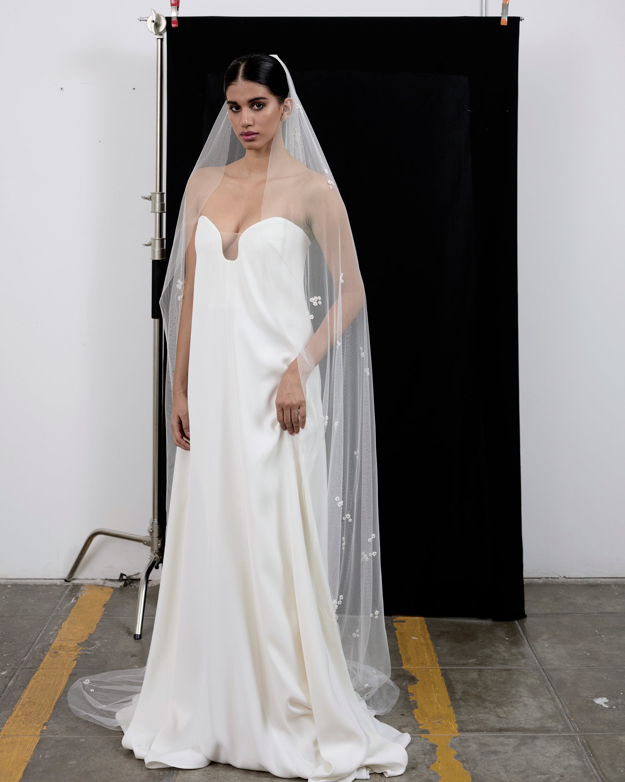 FREYA FLOWER CLUSTERS BEADED VEIL