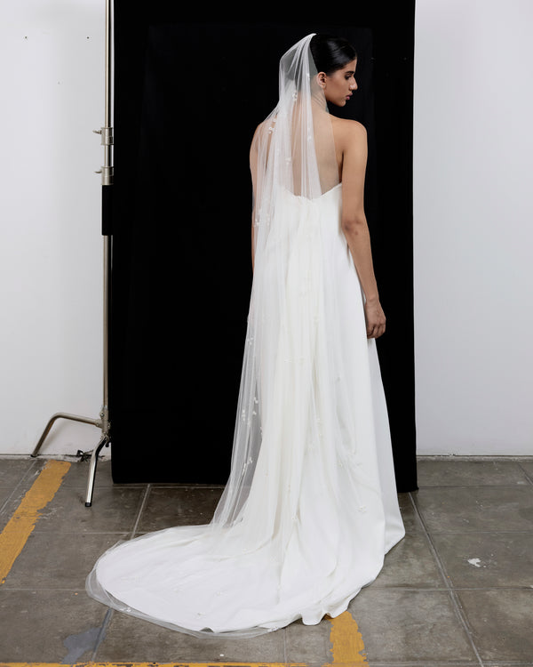 FREYA FLOWER CLUSTERS BEADED VEIL