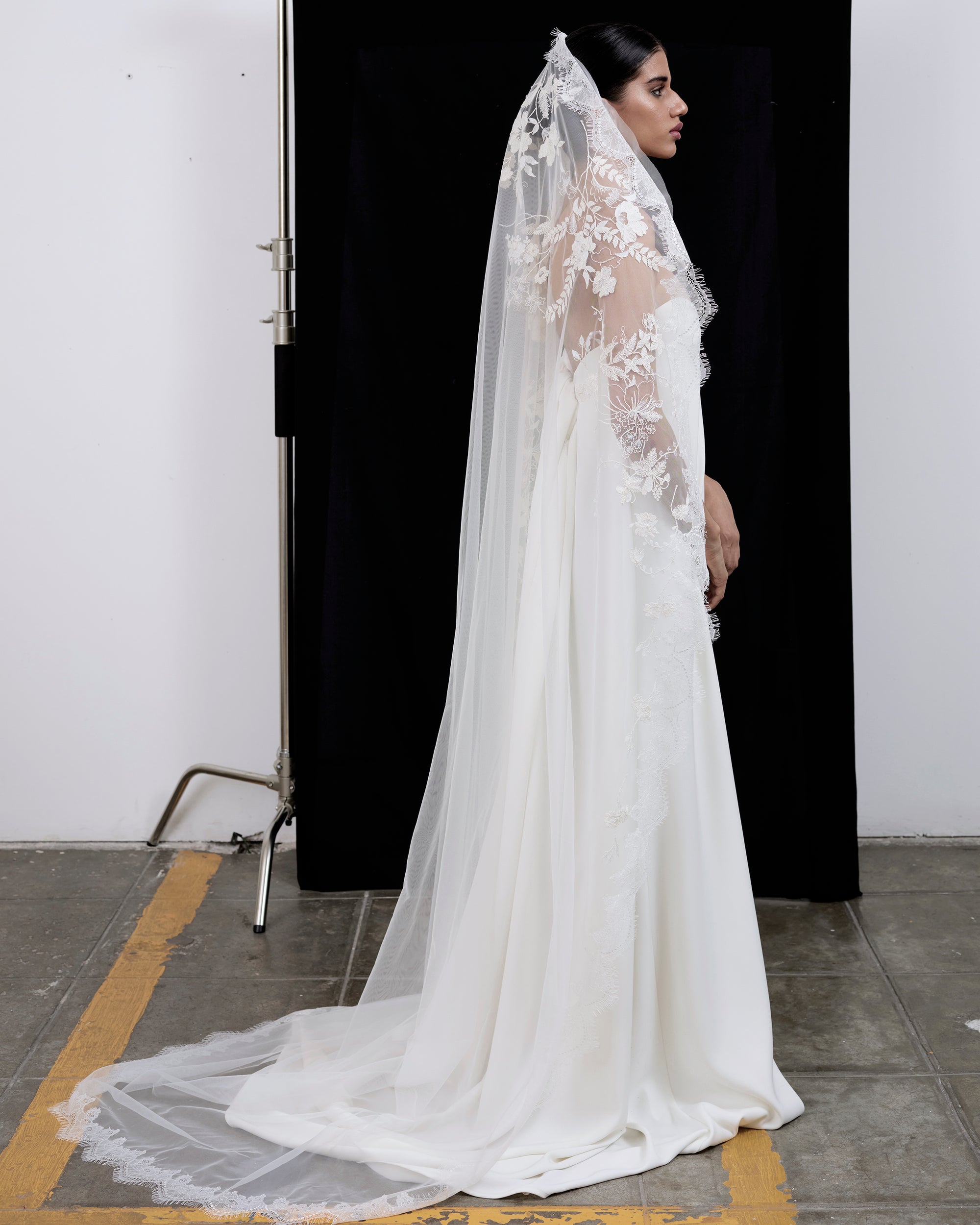 BIANCA  FLORAL EMBROIDERY VEIL