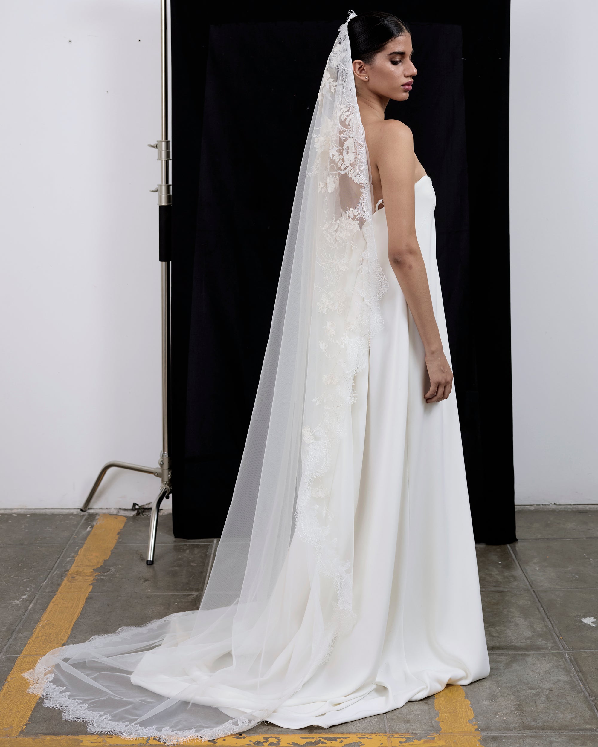 BIANCA  FLORAL EMBROIDERY VEIL