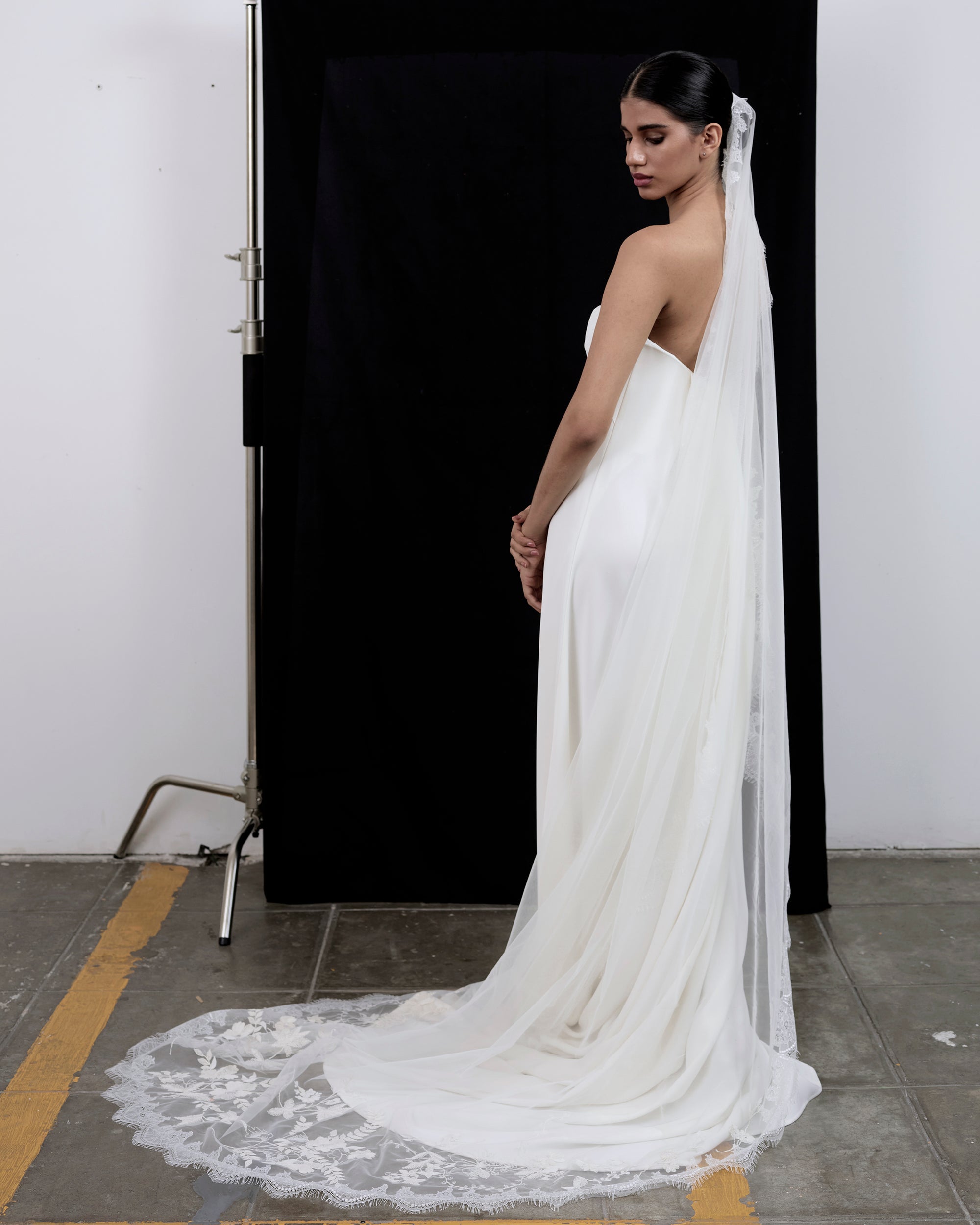 BIANCA  FLORAL EMBROIDERY VEIL