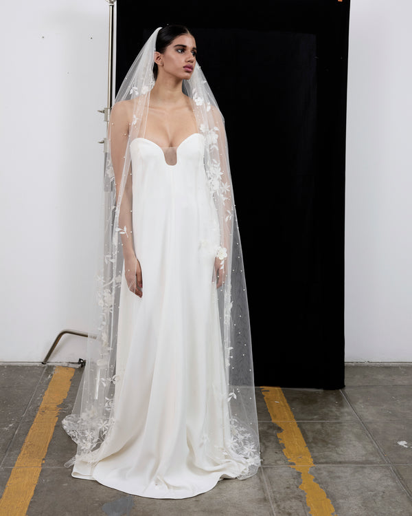 RENATA  FLORAL EMBROIDERY VEIL