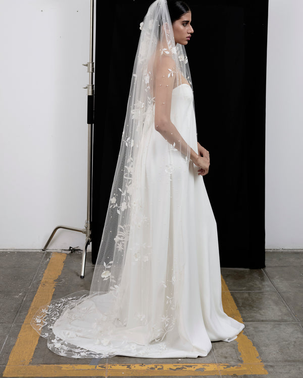 RENATA  FLORAL EMBROIDERY VEIL