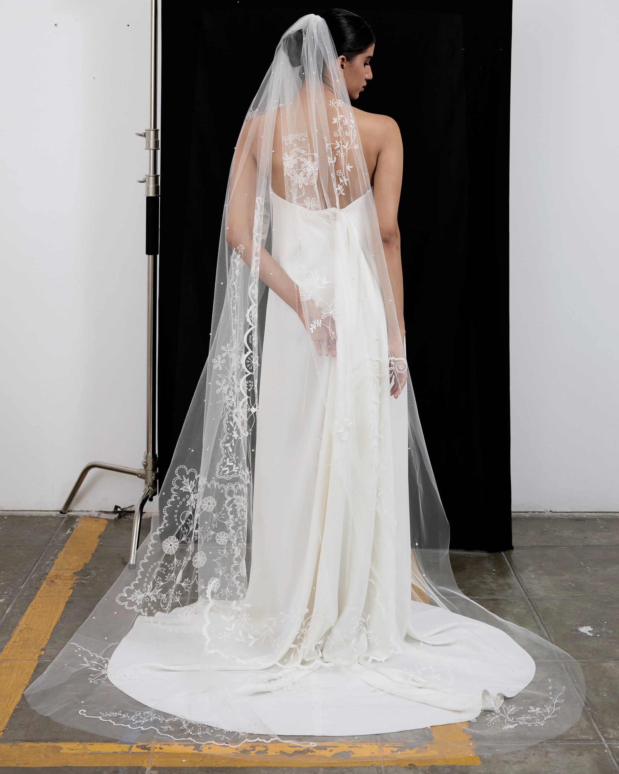 AVA EMBROIDERY PATCHWORK VEIL