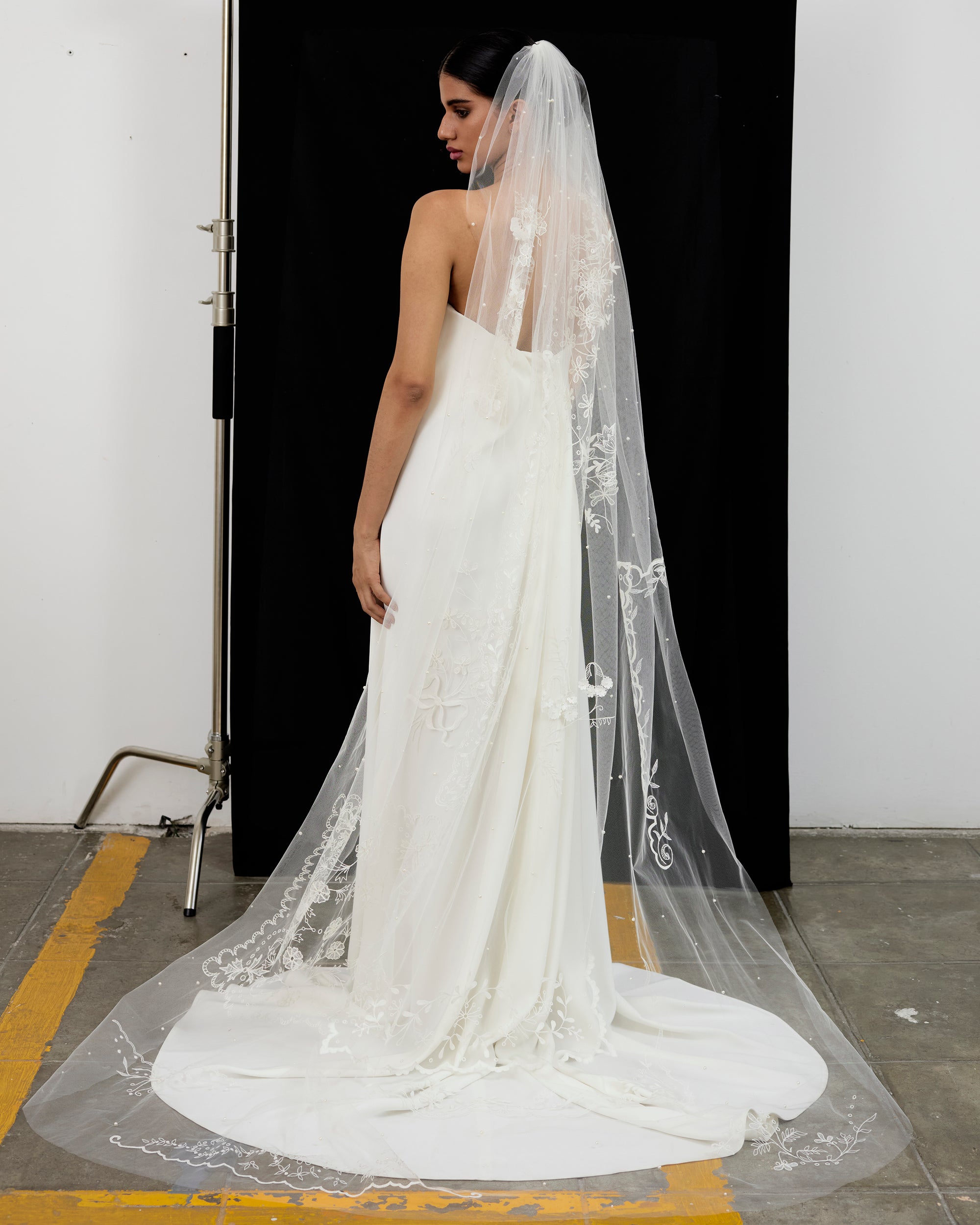 AVA EMBROIDERY PATCHWORK VEIL