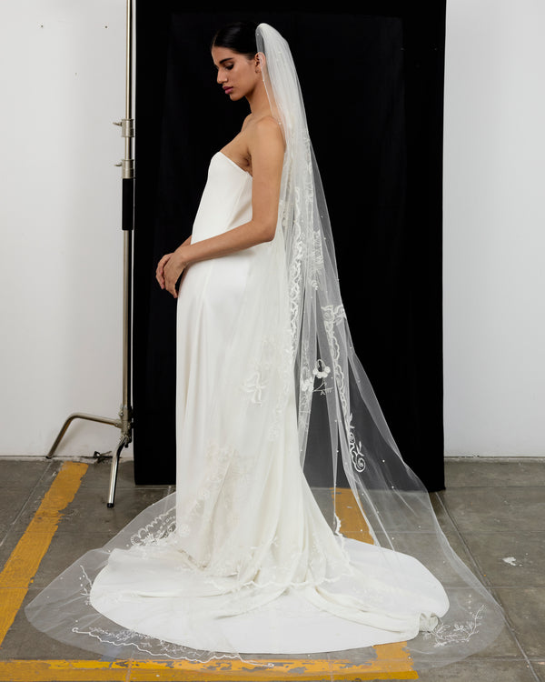 AVA EMBROIDERY PATCHWORK VEIL