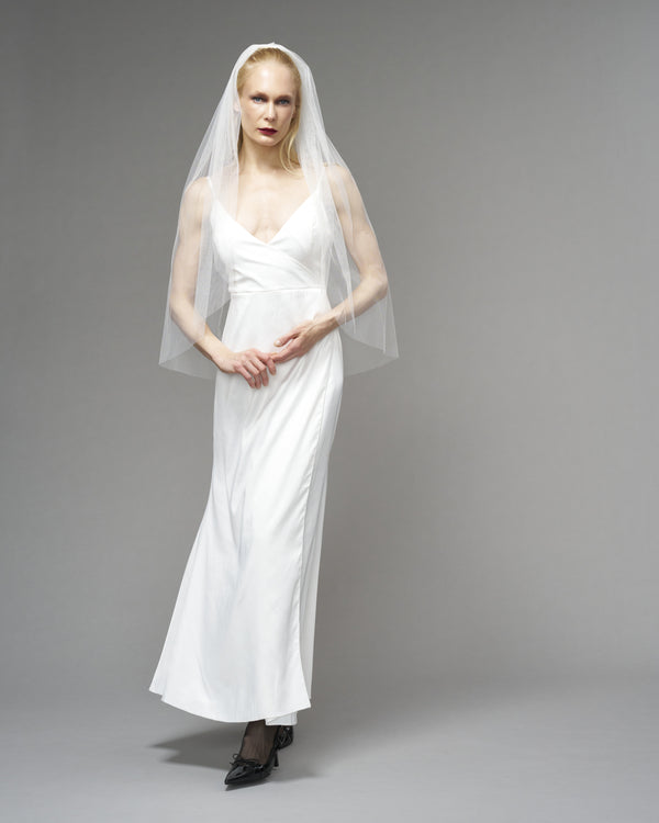 RTS.- ECO TULLE // RAW EDGE FINGERTIP LENGTH 38" // LIGHT IVORY