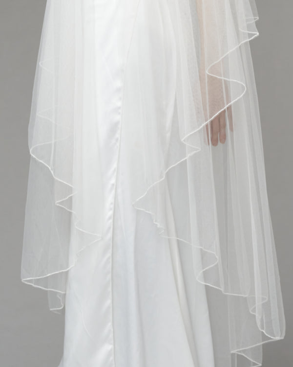 RTS.- ECO TULLE // FINE BEADED WALTZ LENGTH 72" + 30" BLUSHER // LIGHT IVORY