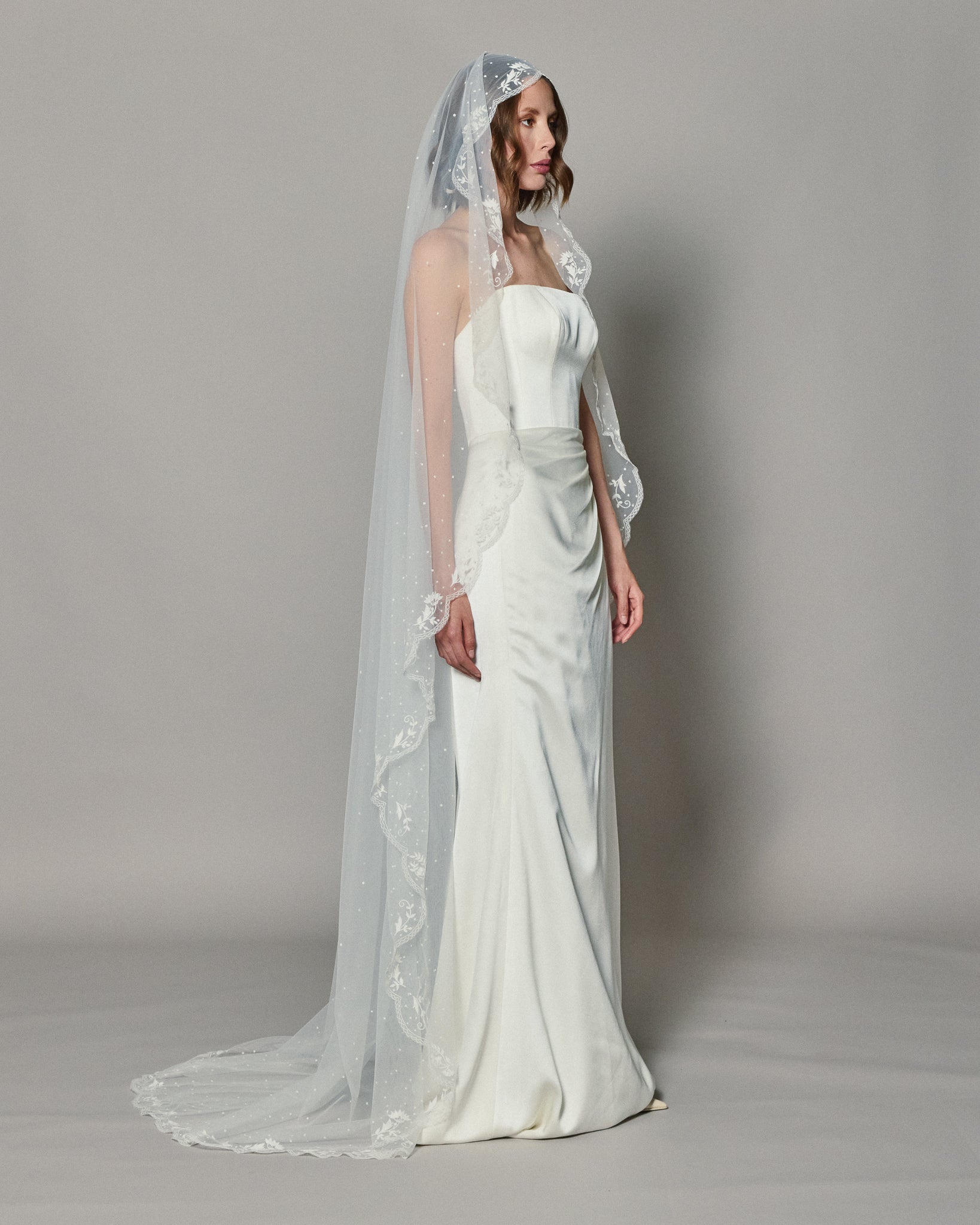 ALMA EMBROIDERED VEIL