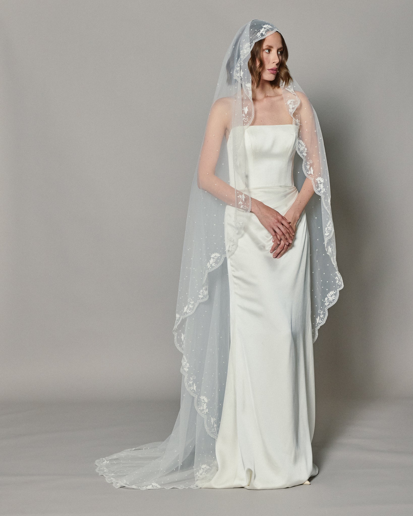 ALMA EMBROIDERED VEIL