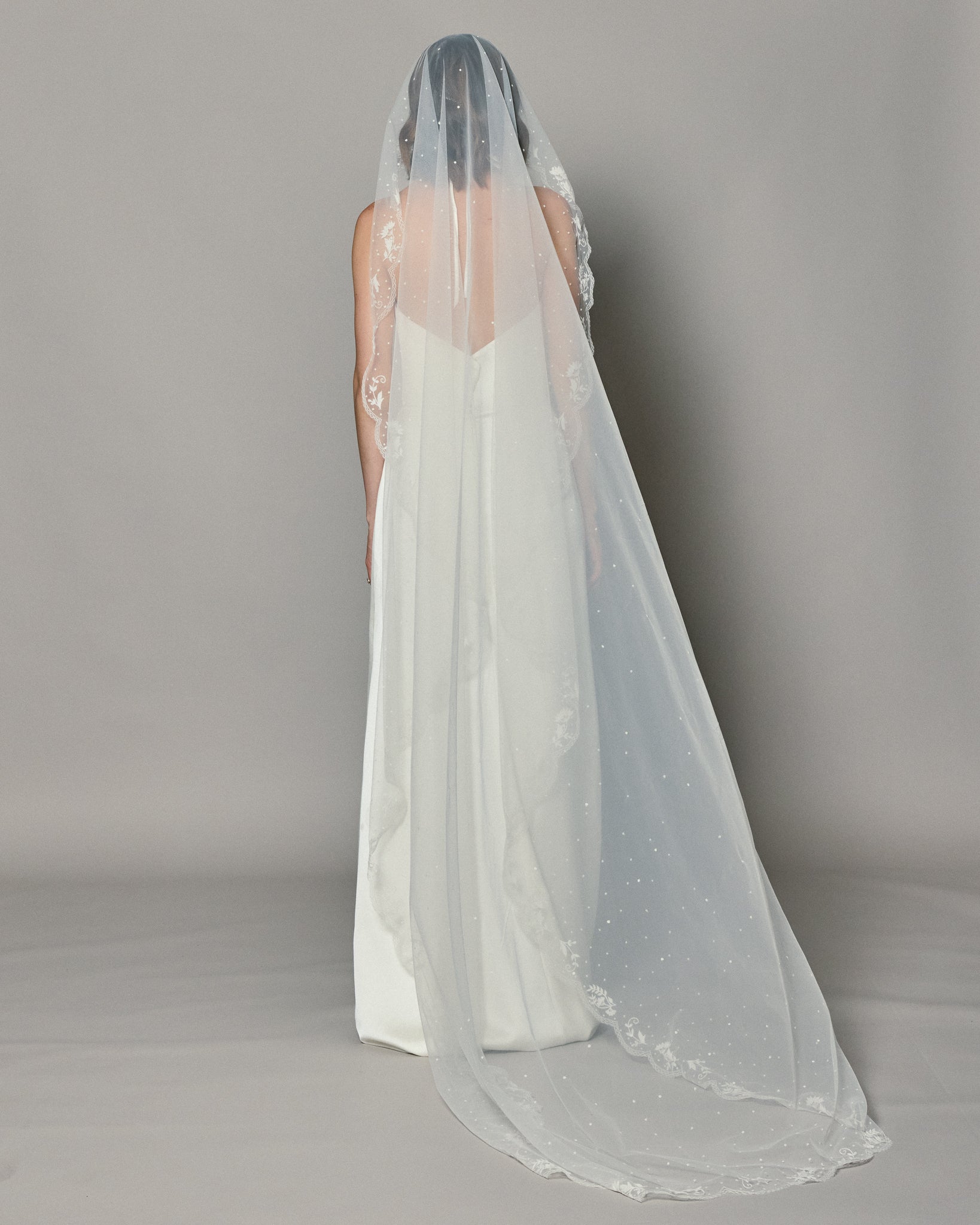 ALMA EMBROIDERED VEIL
