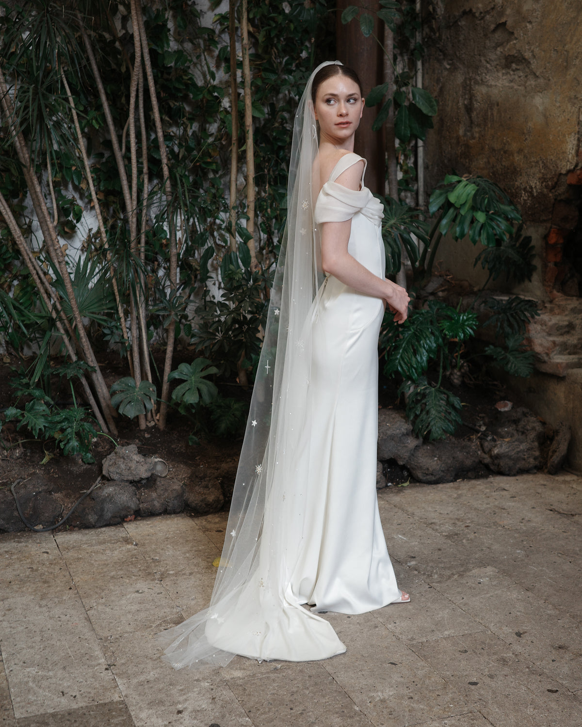 ASTRA STAR BEADED VEIL