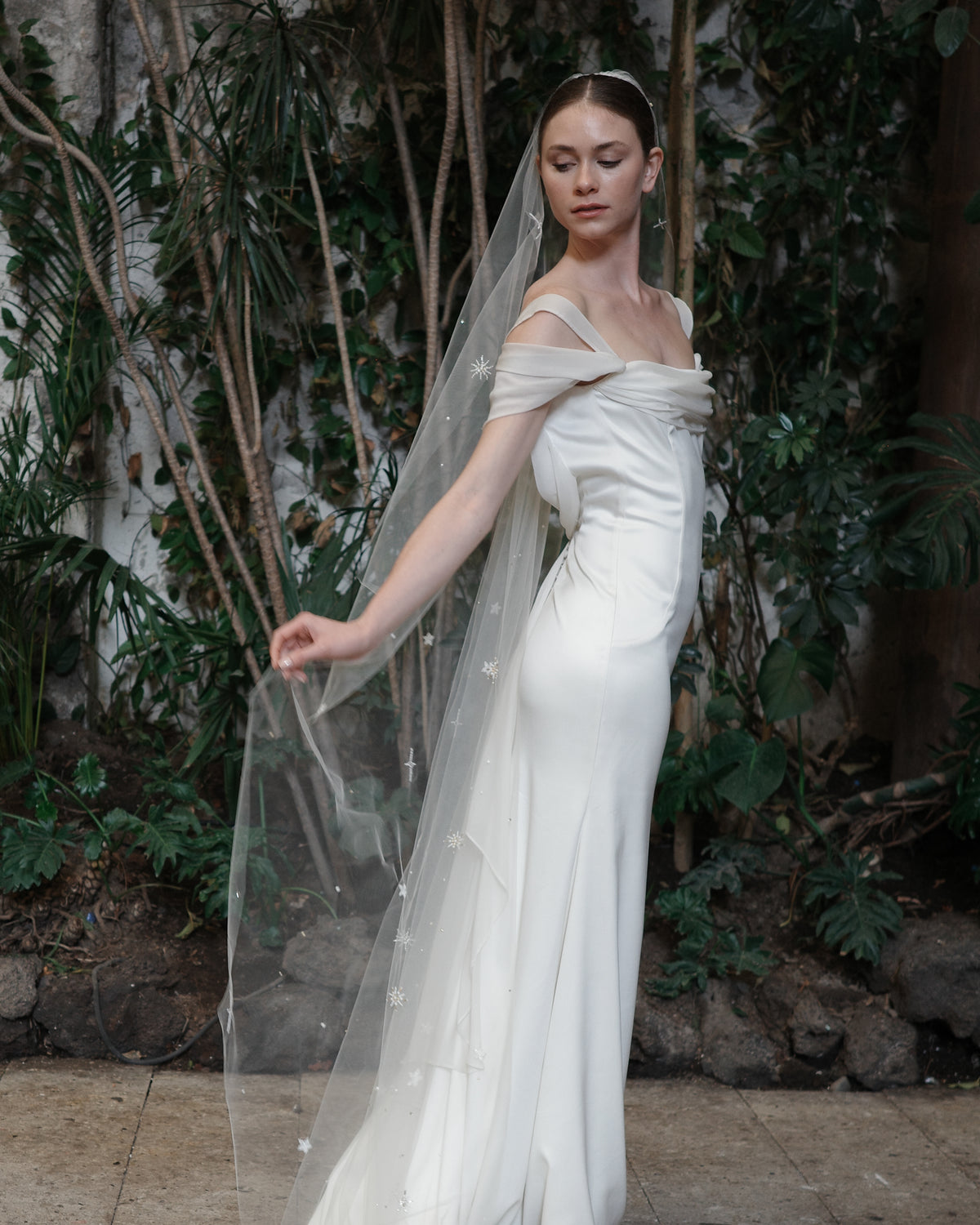 ASTRA STAR BEADED VEIL