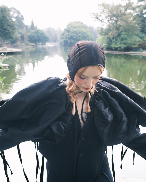 SLOW SHADOWS BLACK BONNET .- X Jackie Crespo