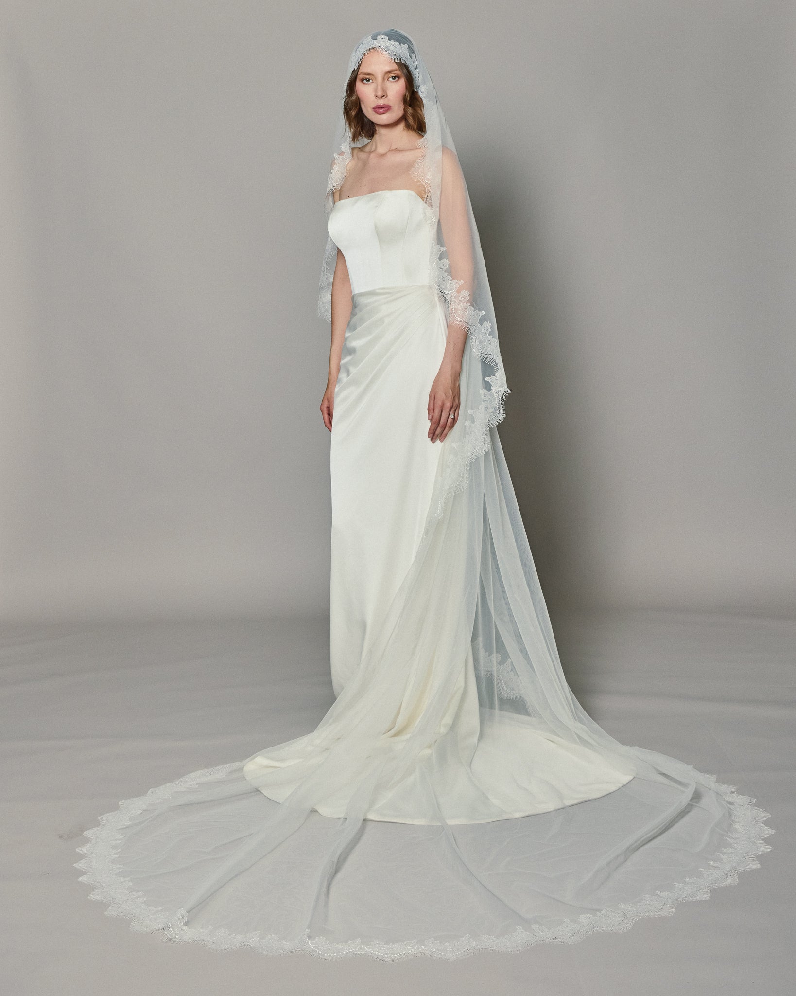 CLARA LACE EDGE VEIL