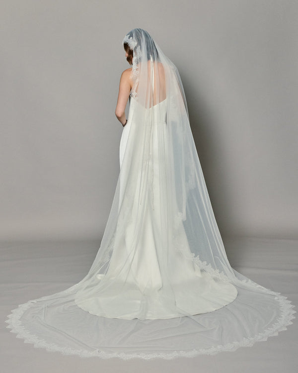 CLARA LACE EDGE VEIL
