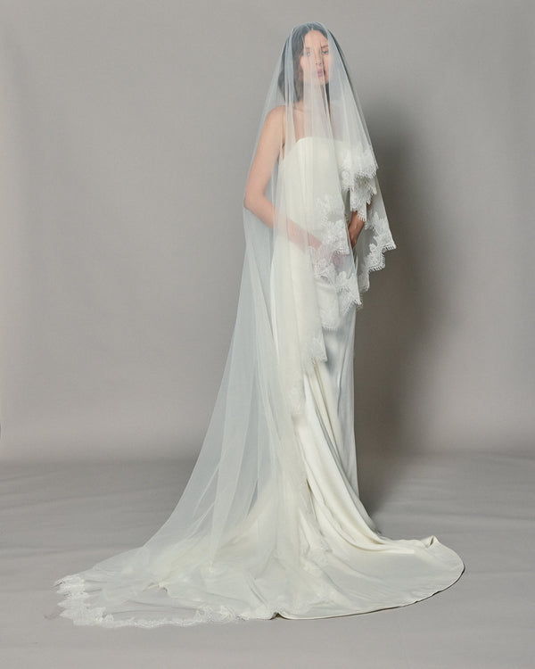 CLARA LACE EDGE VEIL
