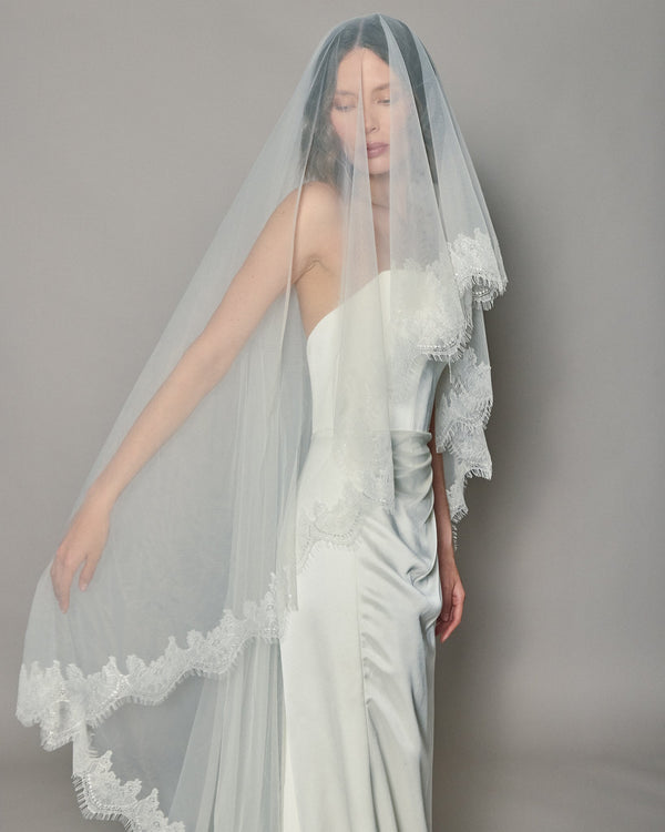 CLARA LACE EDGE VEIL