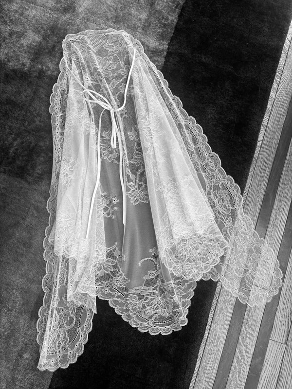 CRISTINA SPANISH LACE MANTILLA