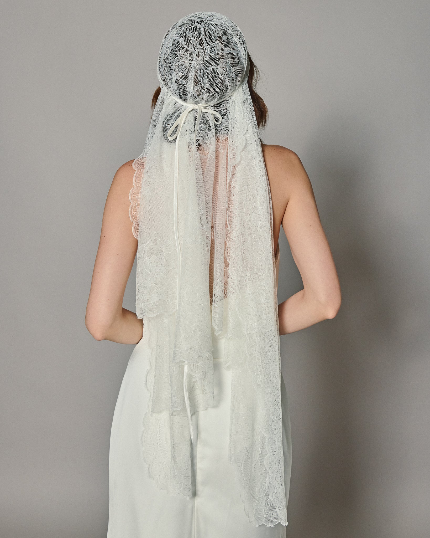 CRISTINA SPANISH LACE MANTILLA