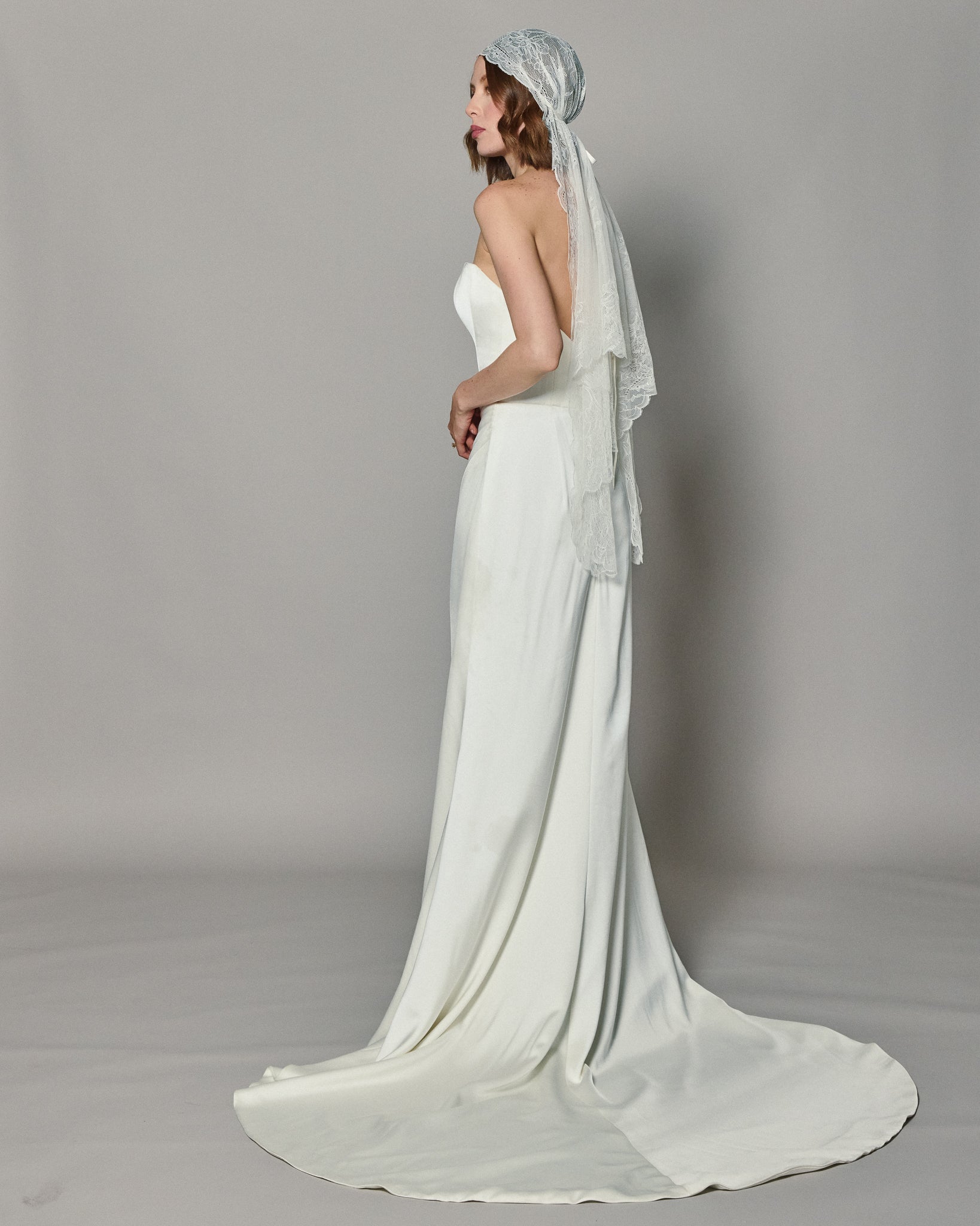 CRISTINA SPANISH LACE MANTILLA