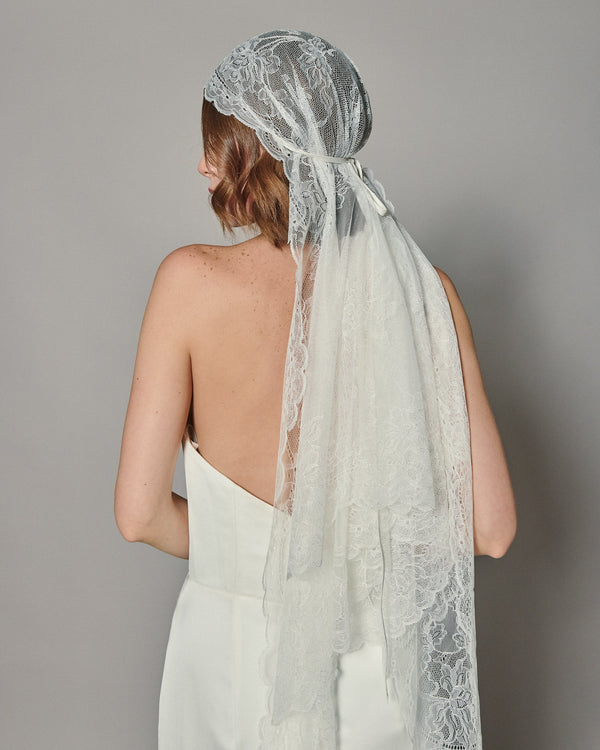 CRISTINA SPANISH LACE MANTILLA
