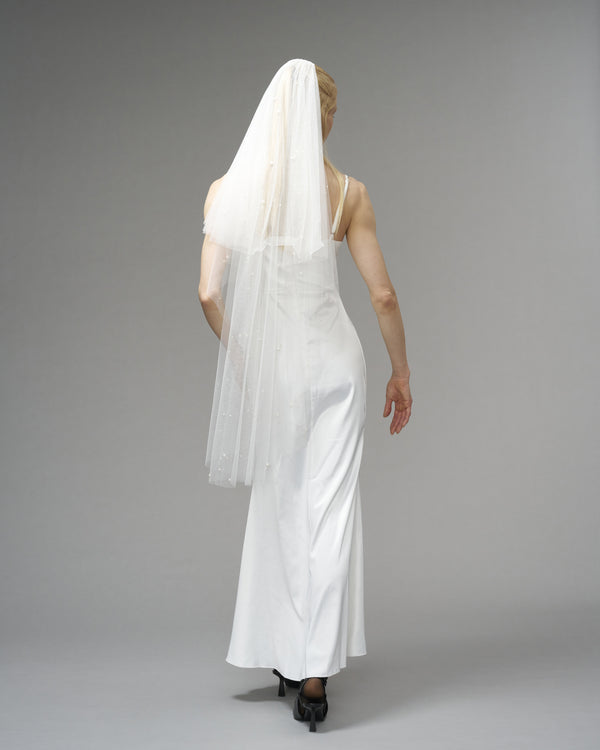 ECO TULLE // CRYSTALS & PEARLS TWO TIER KNEE LENGTH 48 " // LIGHT IVORY