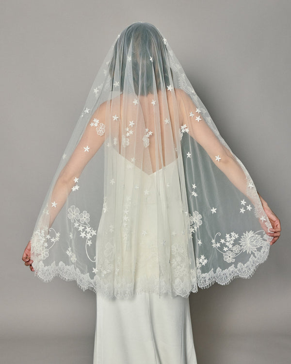 DIONE HALF MOON EMBROIDERED MANTILLA