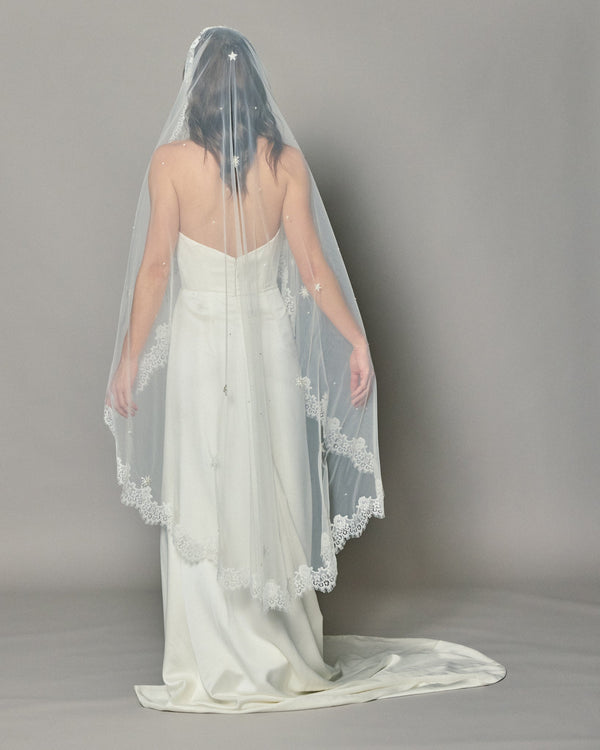 ESTRELLA MANTILLA VEIL