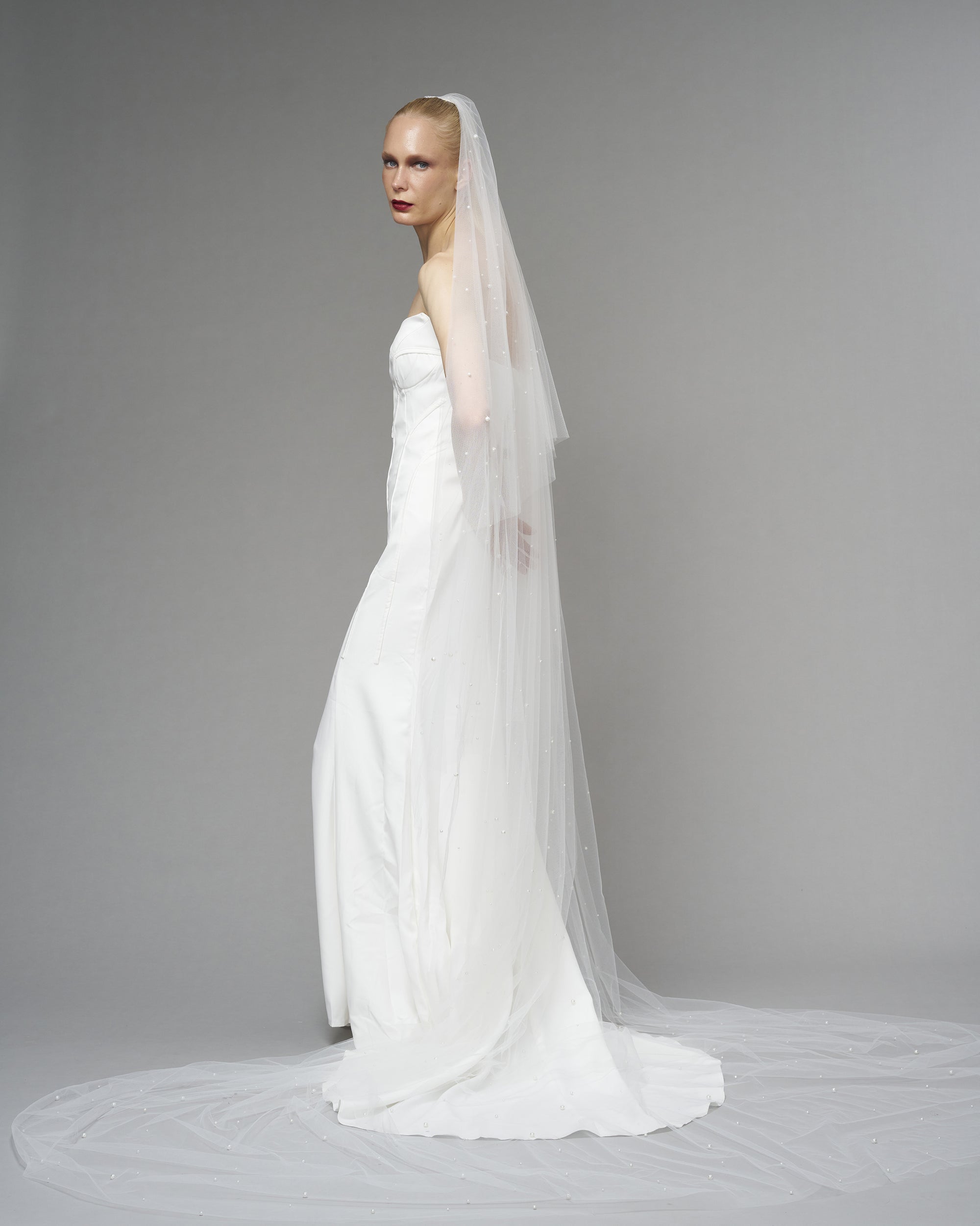 ENGLISH TULLE // GLASS PEARLS CATHEDRAL 118" WITH 30" BLUSHER // OFF WHITE