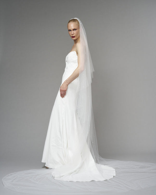 ENGLISH TULLE // GLASS PEARLS CATHEDRAL 118" WITH 30" BLUSHER // OFF WHITE